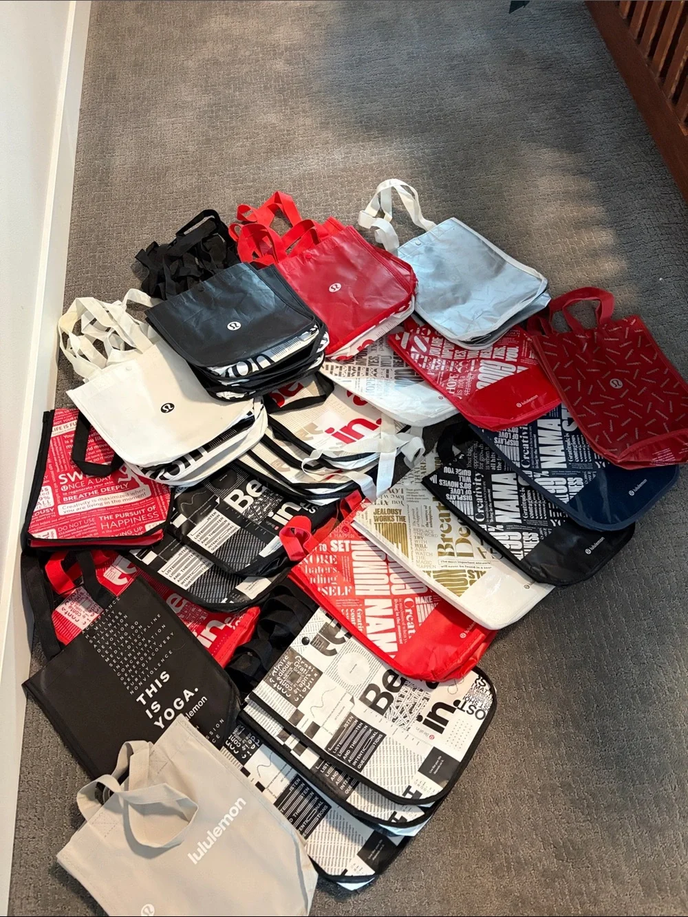 31 Lululemon Set of Discontinued Small Tote Bags!!